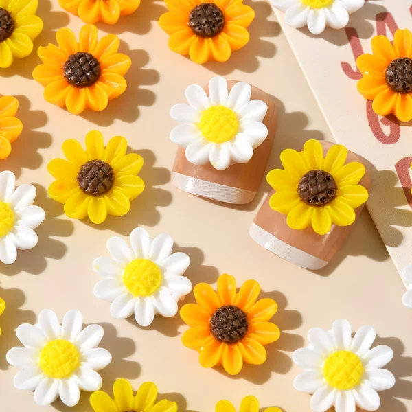 Internet Red Daisy Flower Nail Art Jewelry Resin Stereo Sunflower Hairpin Cream Glue Mobile Phone Shell Accessories Material