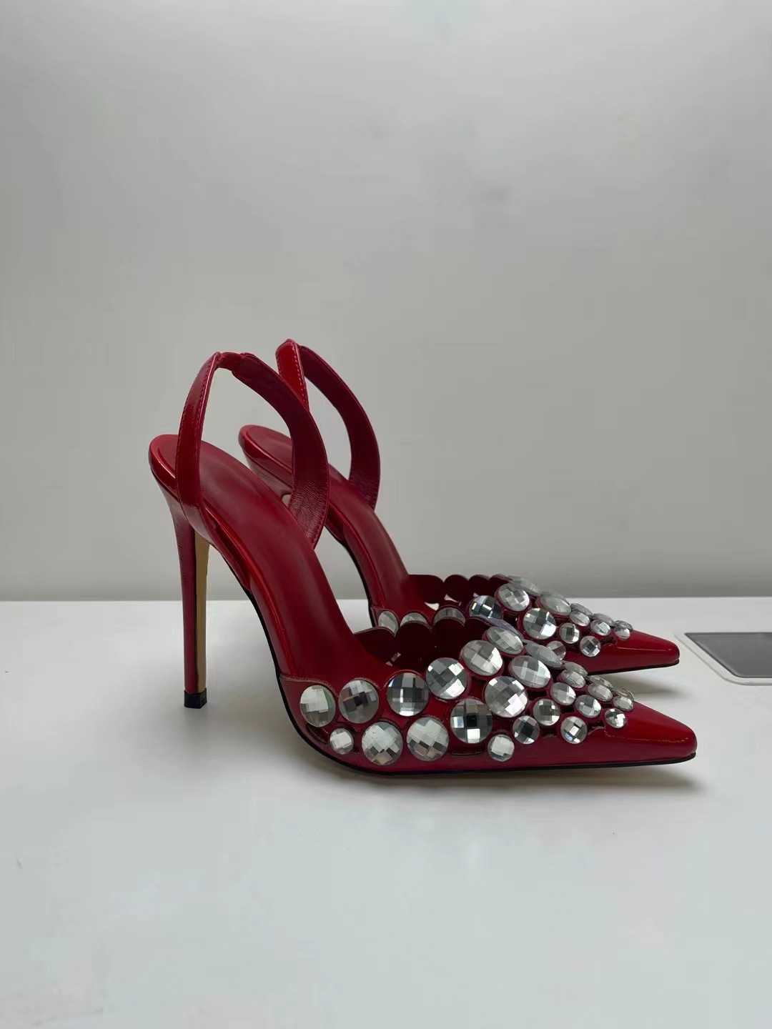 New super perfect rhinester shallow thin heel pointed shoes women's Roman hollow high heels women's sandals_voghion.com