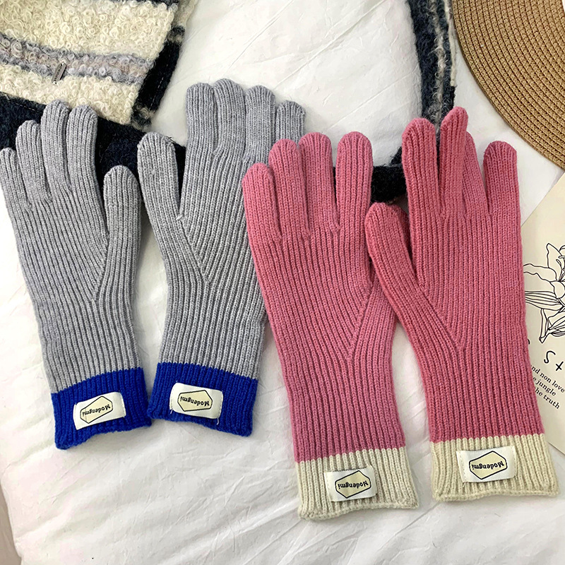 Guantes de punto para mujeres otoño y invierno nuevos guantes de dedo coreanos salvajes de color de montaje al aire libre guantes de dedo calientes
