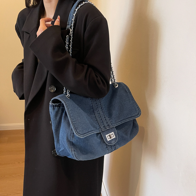 Denim Shoulder Bag 2026 New Fashion Large-Capacity Chain Crossbody Bag High-Value Casual Commuter Tote Bag