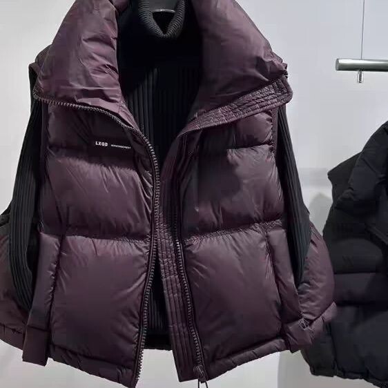 Women's down vest, new autumn and winter casual fashion versatile stand-up collar top, short white duck down vest jacket Women's down vest, new autumn and winter casual fashion versatile stand-up collar top, short white duck down vest jacket