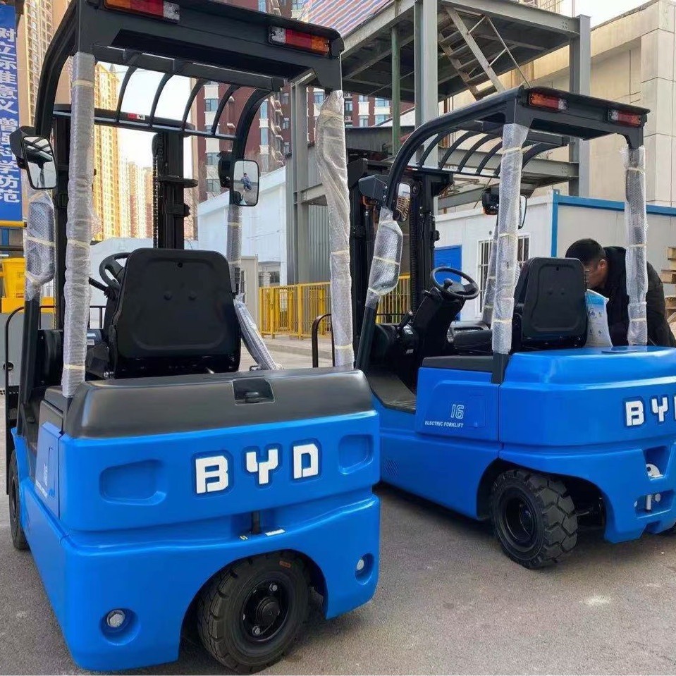 天津比亚迪电动叉车 3吨电瓶叉车CPD30 销售搬运车热销款