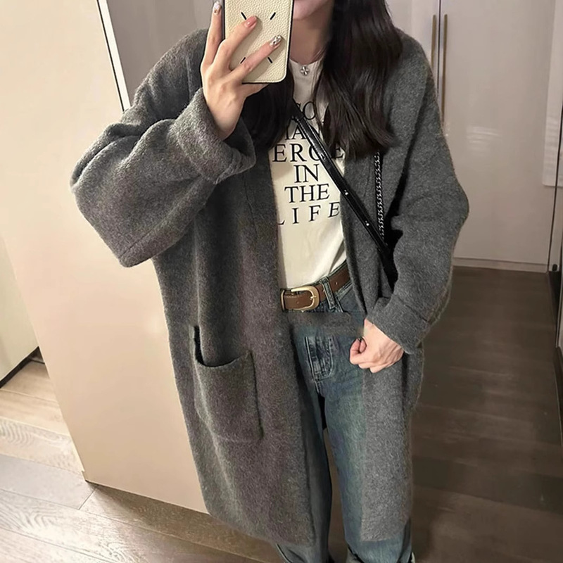 Autumn and Winter Women's Thick Long Knit Cardigan with Pockets, Loose Solid Color Versatile Sweater Coat, Fashionable European and American Style