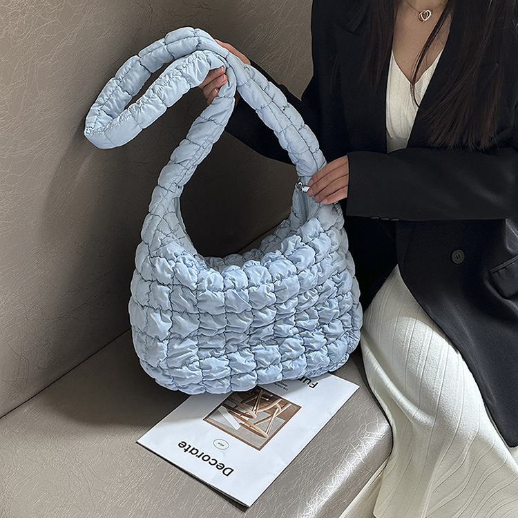 Cross-border pleated cloud bag South Korea niche design down cotton-padded jacket bubble bag leisure commuter tote bag messenger bag