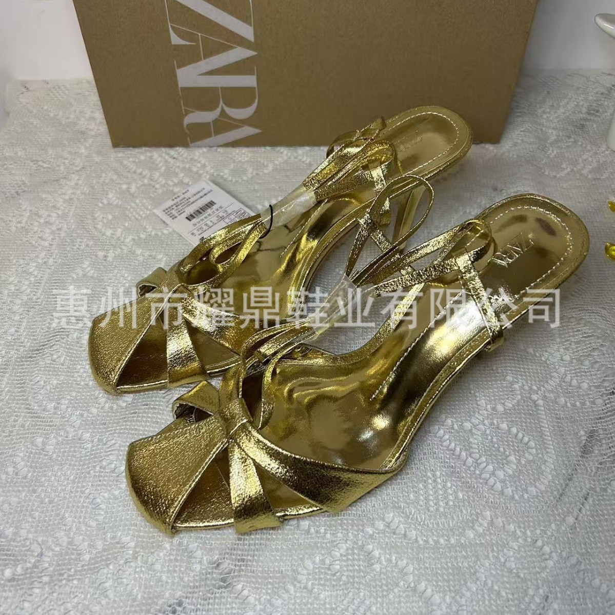 Za Spain 2025 New Summer Women's Shoes Cut Out Gentle Baotou Women's Outer Wear Round Toe Gold Strap Sandals for Women