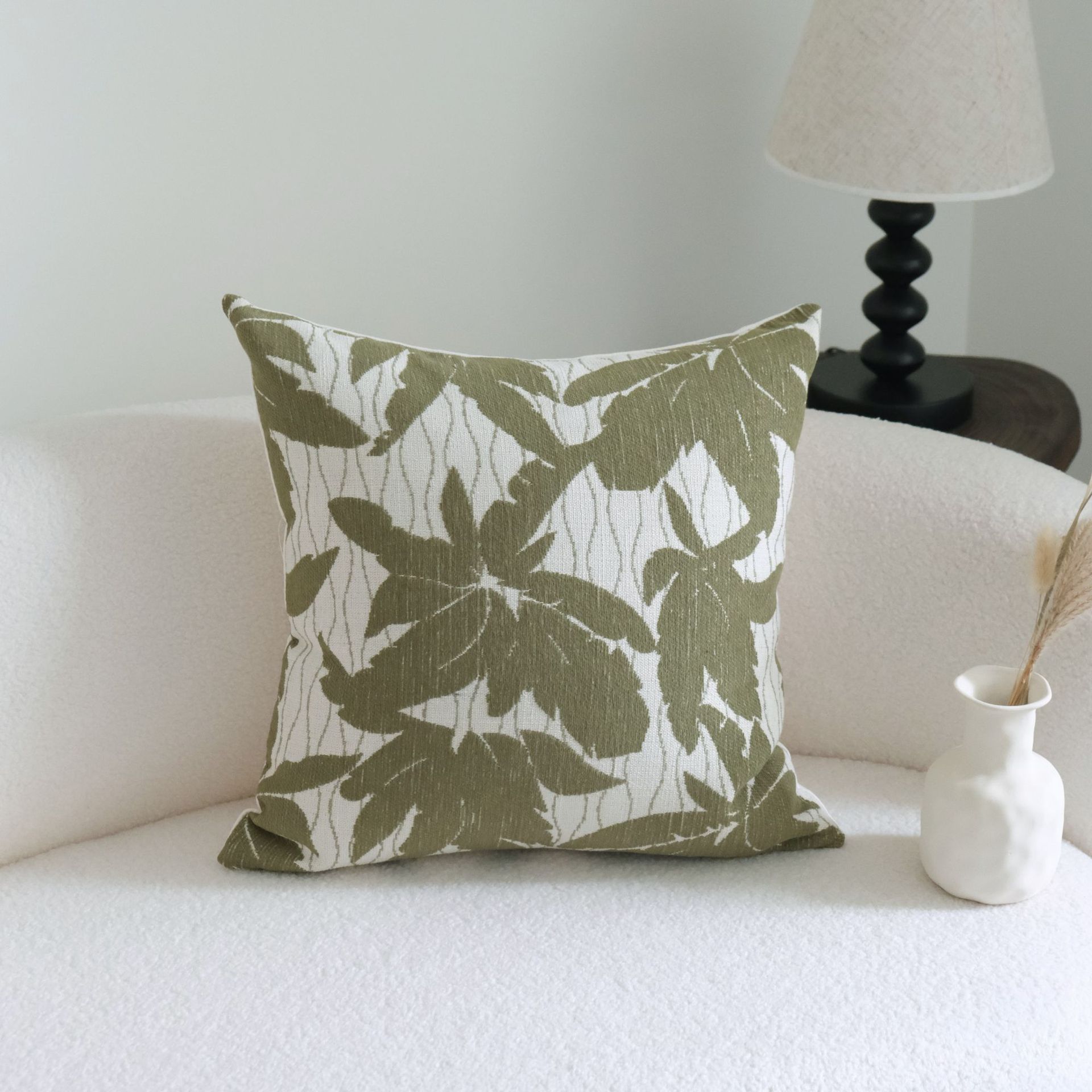Green Cotton And Linen Tassel Hotel Sample Room Pillow