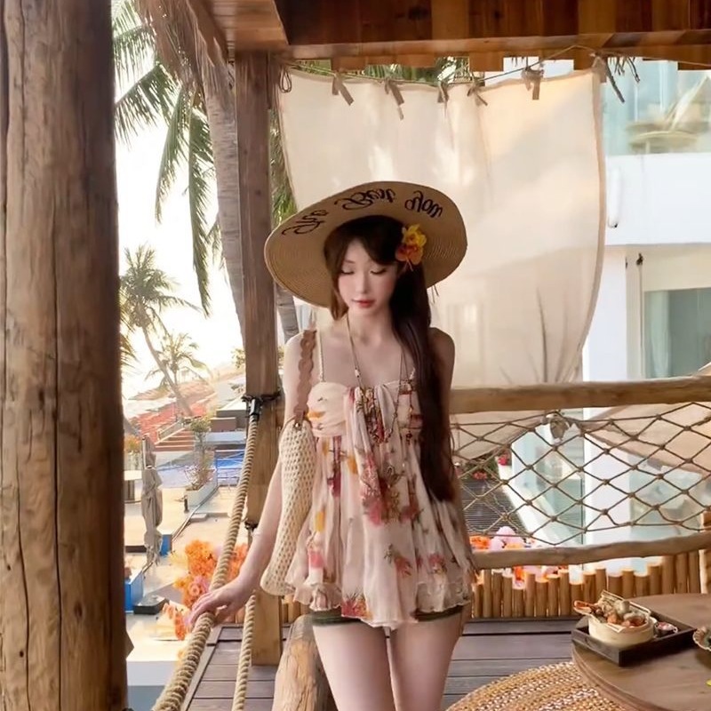 Thai-style soft floral print spaghetti strap bra top, perfect for beach outings, lightweight and slimming, babydoll style.
