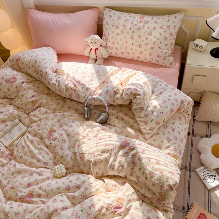 A clase de algodón ultra suave lavado con agua cuatro piezas de madres y bebés cubierta de cama desnuda dormitorio de estudiantes ropa de cama de tres piezas