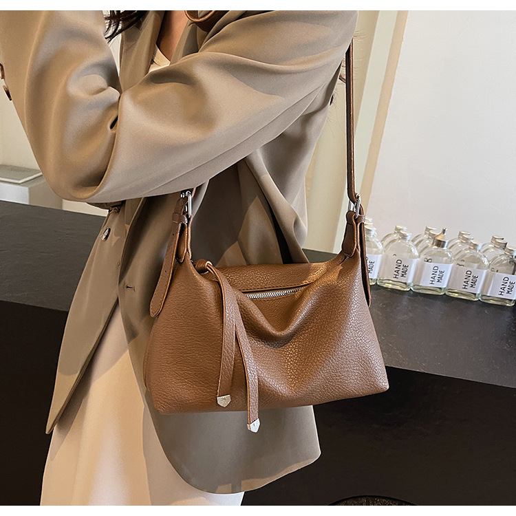 High quality texture large capacity 2024 summer new item niche design pillow fashionable versatile single shoulder_voghion.com