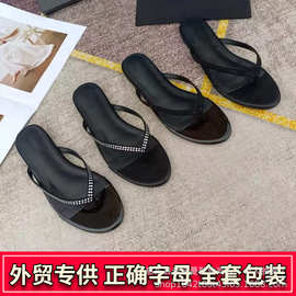 外贸ys家水钻人字平底夹脚拖鞋2026新款欧美时尚软底外穿沙滩凉鞋