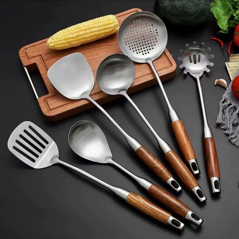 spatula stir-frying spatula? Need translate accurately: 304 нержавеющая сталь лопатка для жарки, кухонные принадлежности, деревянная ручка, суповая ложка, друшлак, розовое дерево, оборотная сковорода? The input: "304 stainless steel spatula stir-frying spatula household kitchen kitchen utensils wooden handle soup spoon colander rosewood stir-frying spatula flat spatula" Translate piecewise: "Сковорода лопатка из нержавеющей стали 304 для жарки, кухонные принадлежности, деревянная ручка, суповая ложка, дуршлаг, розовое дерево, лопатка для жарки, плоская лопатка"