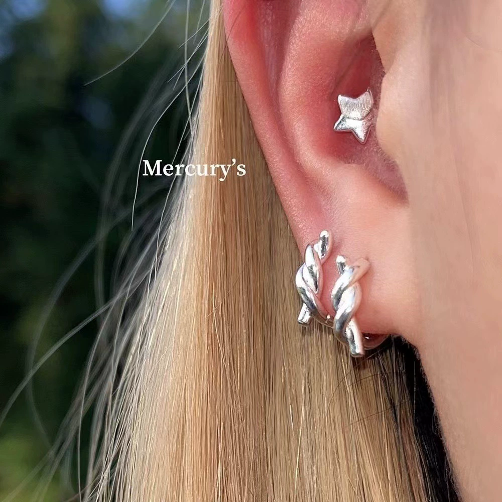 Mercurys — аккуратная машина, скрытая в простоте ~ ниша изящно обёрнута вокруг серебра 925 иглы для уха, кольца