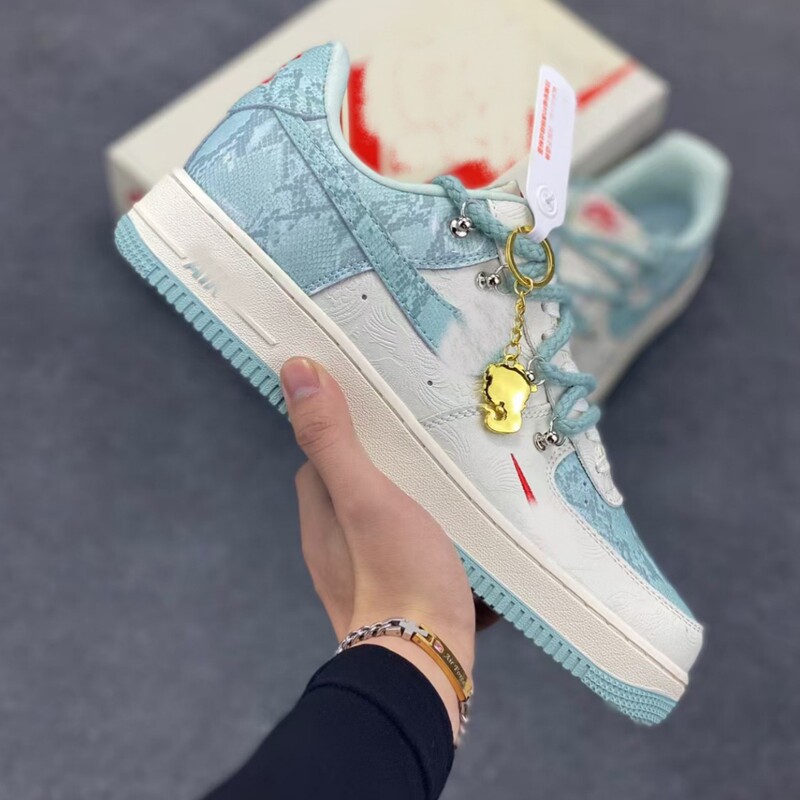 Putian High-Quality Af1 Air Force One Low-Top Sneakers for Men and Women, Couple Style, Campus Casual Versatile Height-Increasing Sports Shoes Putian High-Quality Af1 Air Force One Low-Top Sneakers for Men and Women, Couple Style, Campus Casual Versatile Height-Increasing Sports Shoes