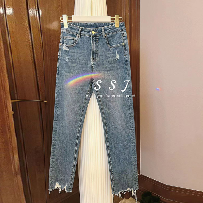Clearance Sale Early Autumn High-Waisted Frayed Fashion Straight-Leg Jeans Limited Time Low Price Starting at 49 Yuan Per Piece