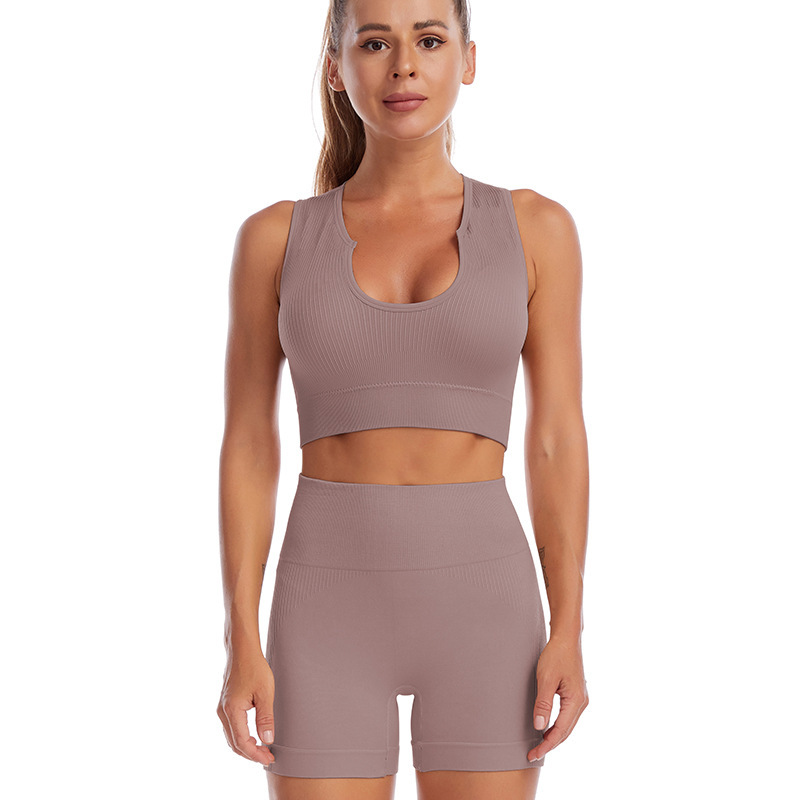 Traje de ropa de yoga transfronterizo, fitness femenino, correr, a prueba de golpes, recolección de ropa interior deportiva, sexy traje de pantalones cortos de chaleco en U profundo
