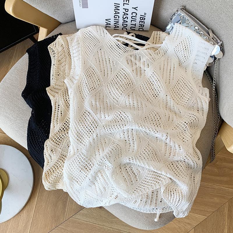 Thin hollowed-out sweater short-sleeved shirt for women's summer new style design niche Western-style age-reducing clothes