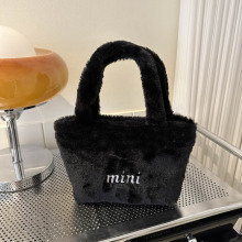 2025秋冬新款可爱毛绒包包时尚手提托特包女便当小包迷你水桶包