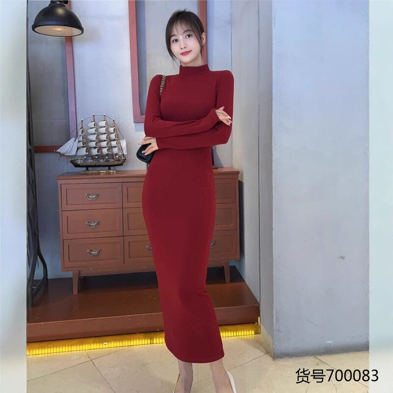 Dress Made of German Velvet for Early Autumn, Half-High Collar, Simple, Fashionable, Versatile, Warm, Dress-Style, Elegant, High-End, Slim-Fitting, Long-Sleeved