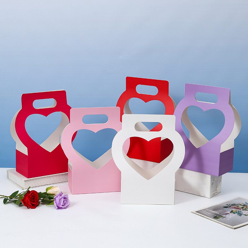 Caja de embalaje de flores creativas de amor Caja de mano de flores de papel del día de la madre Caja de regalo de vacaciones de flores huecas