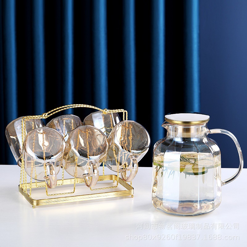 1 냄비 + 6 잔 (샴페인)