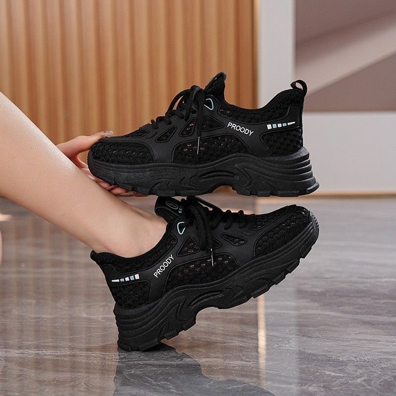 Zapatos de red deportiva de mujer respirables 2026 nuevo verano delgado versátil zapatos casuales con suela gruesa