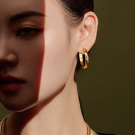 项链;耳钉;耳扣