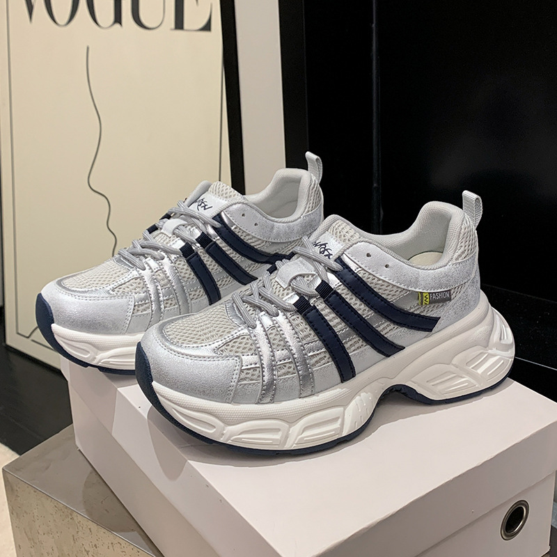 Trend small lightweight comfortable sneakers platform for leisure