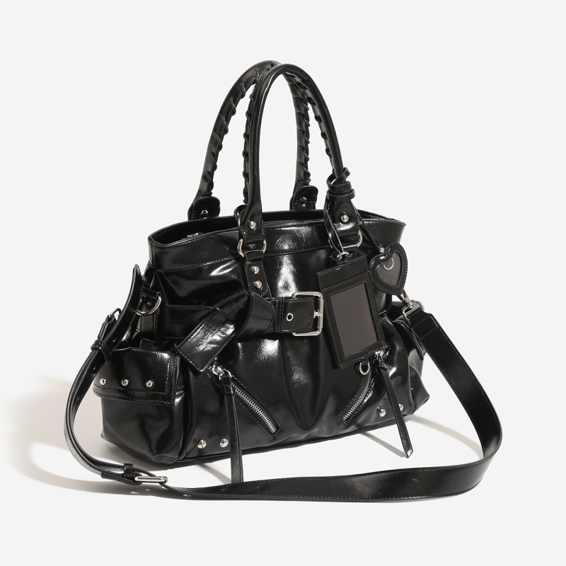 Heavy-Duty Rivet Hot Girl Style Motorcycle Bag 25 Autumn and Winter New Retro Niche Design Large-Capacity Tote Shoulder Crossbody Bag