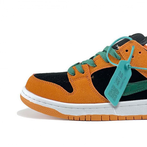 Dunk black orange