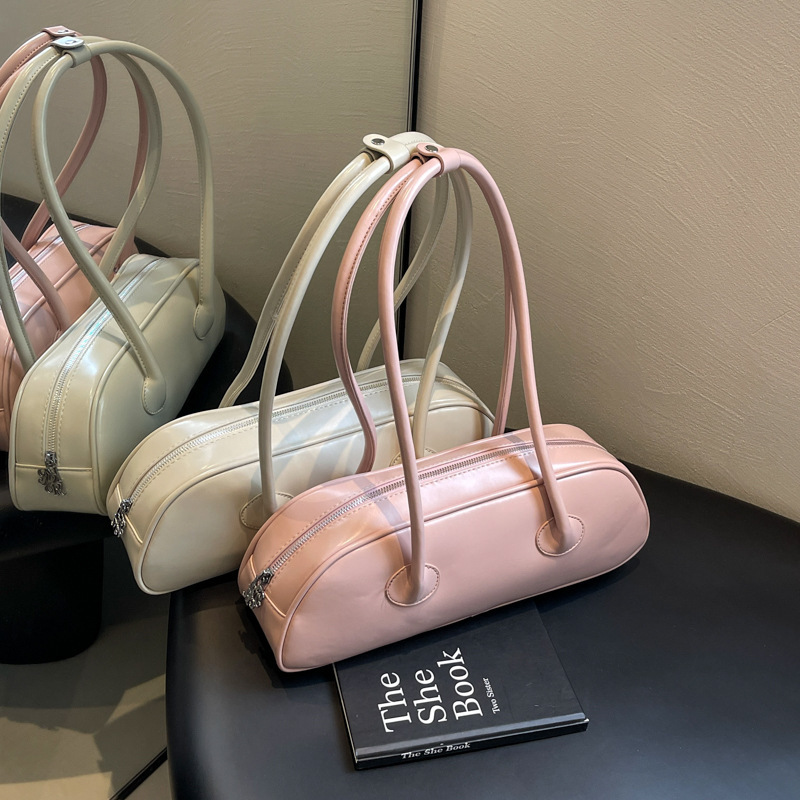 高級感シンプルなバッグ女性2024新型フランス風質感シングル肩脇下バッグネット赤小衆法棒バッグ|undefined