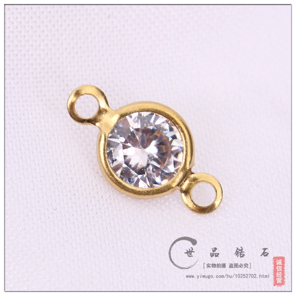 Fake nails with zircon for manicure