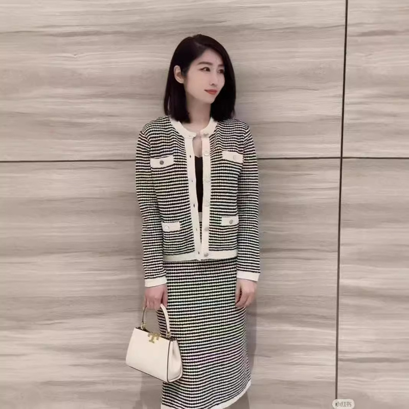 T @ B with classic small fragrant style suit can be sold classic stripe elements woven texture feel fluffy elastic