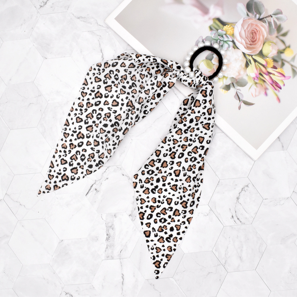Fashion Leopard Print Ribbon Fabric Printed Pearl Hair Scrunchies display picture 5