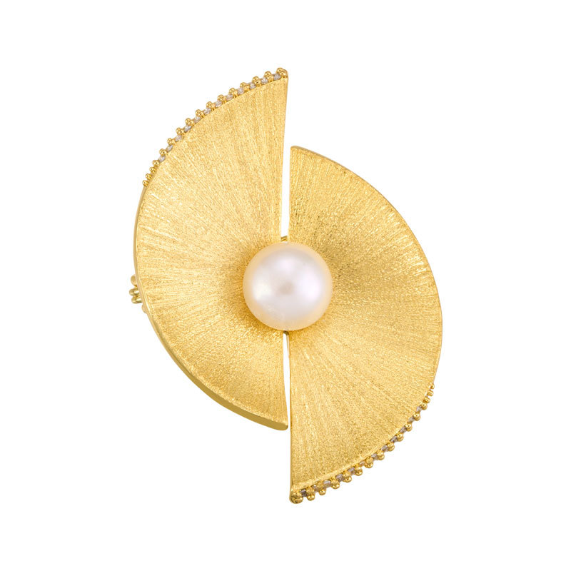 Broche éventail minimaliste brossée avec perles d'eau douce_voghion.com