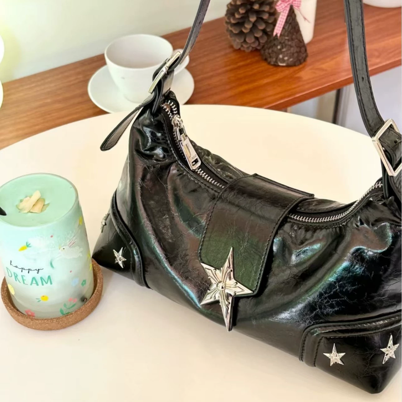 Underarm bag, shoulder bag, capacious one-shoulder bag, high-end