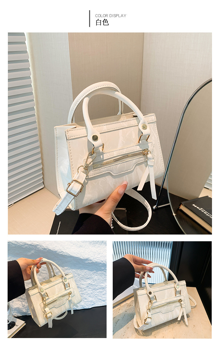 A retro, individualistic, casual single-shoulder crossbody bag for the autumn of 2024, featuring a fashionable, simple and elegant style, and a small square handbag for commuting undefined