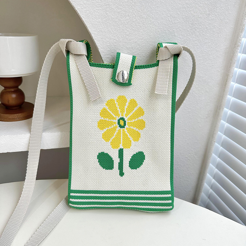 Flores verdes y amarillas