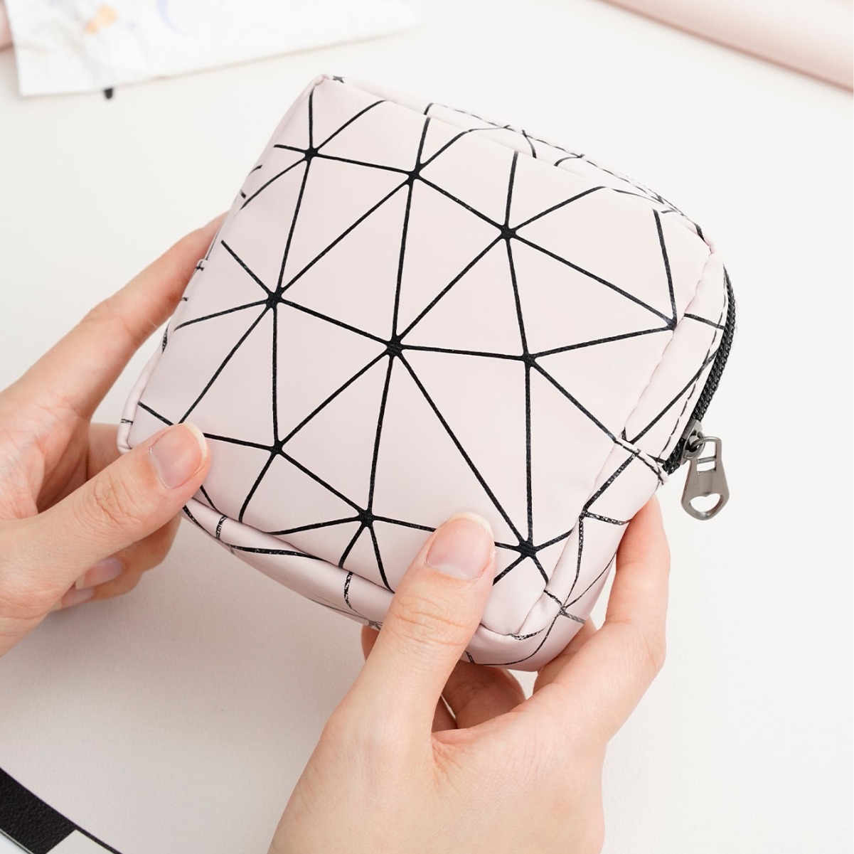 Bolsa de almacenamiento de toallas sanitarias de gran capacidad para estudiantes mayores, bolsa de almacenamiento de toallas sanitarias portátil, superventas transfronteriza