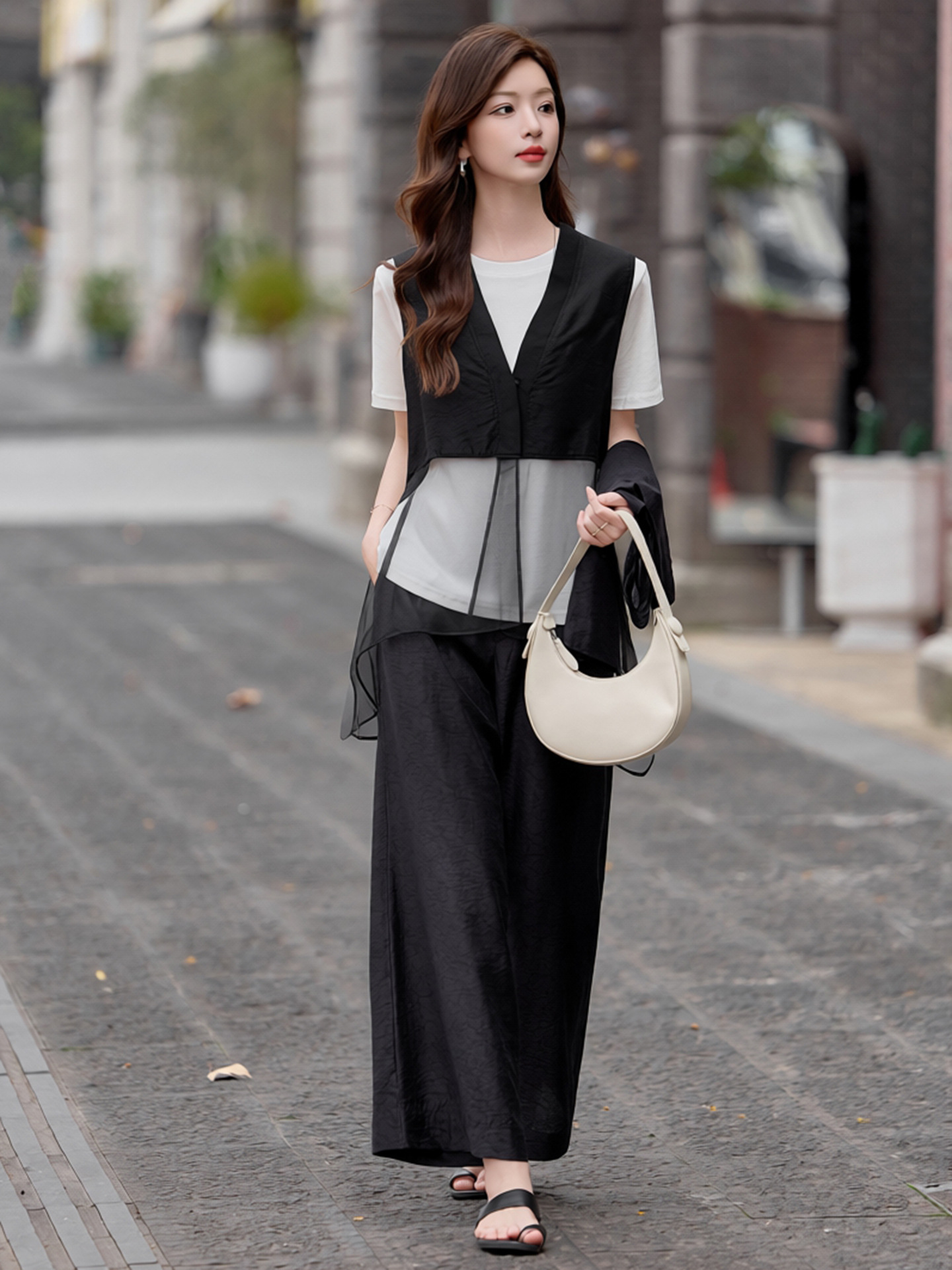 Bộ quần áo nữ V-neck vest kết hợp quần ống rộng hai mảnh mùa hè 2026 — màu đen, màu cà phê