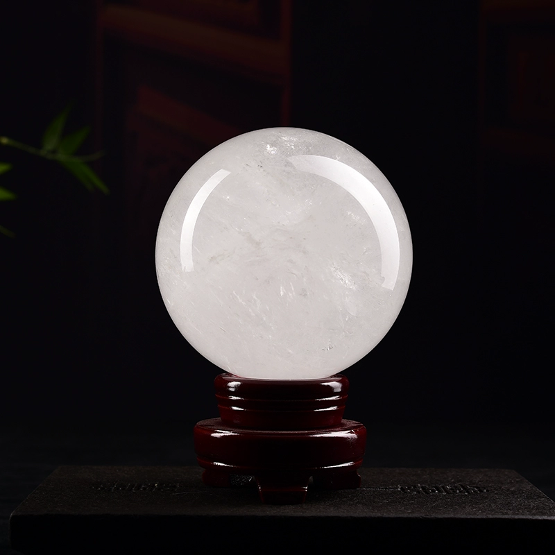 Natural water, natural ore, white white crystal, for luck