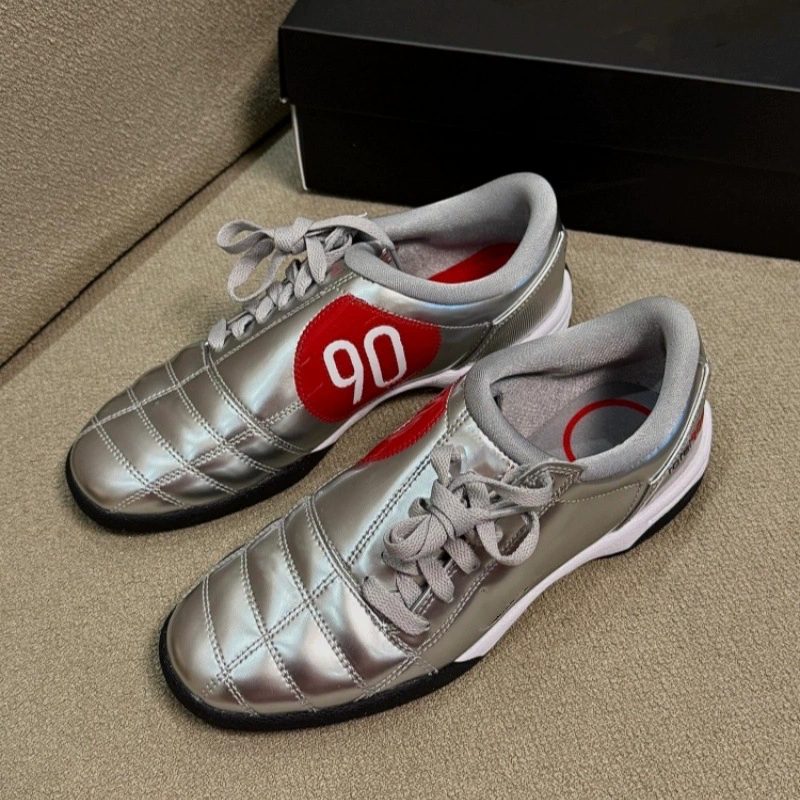 2025 новые повседневные спортивные туфли из лакированной кожи в стиле ретро на шнуровке для мужчин и женщин, универсальные туфли с низким берцем в одном стиле, одинаковые по цвету, туфли для папы
