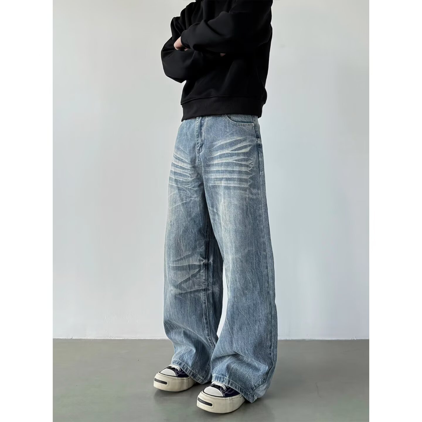 Wide Leg Denim Jeans With Lightning Bolt Pattern For Men And Women_voghion.com