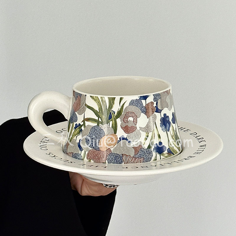 Sanqiu Garden designer cooperation vintage Iris ceramic cup and saucer coffee cup afternoon tea Garland Cup gift