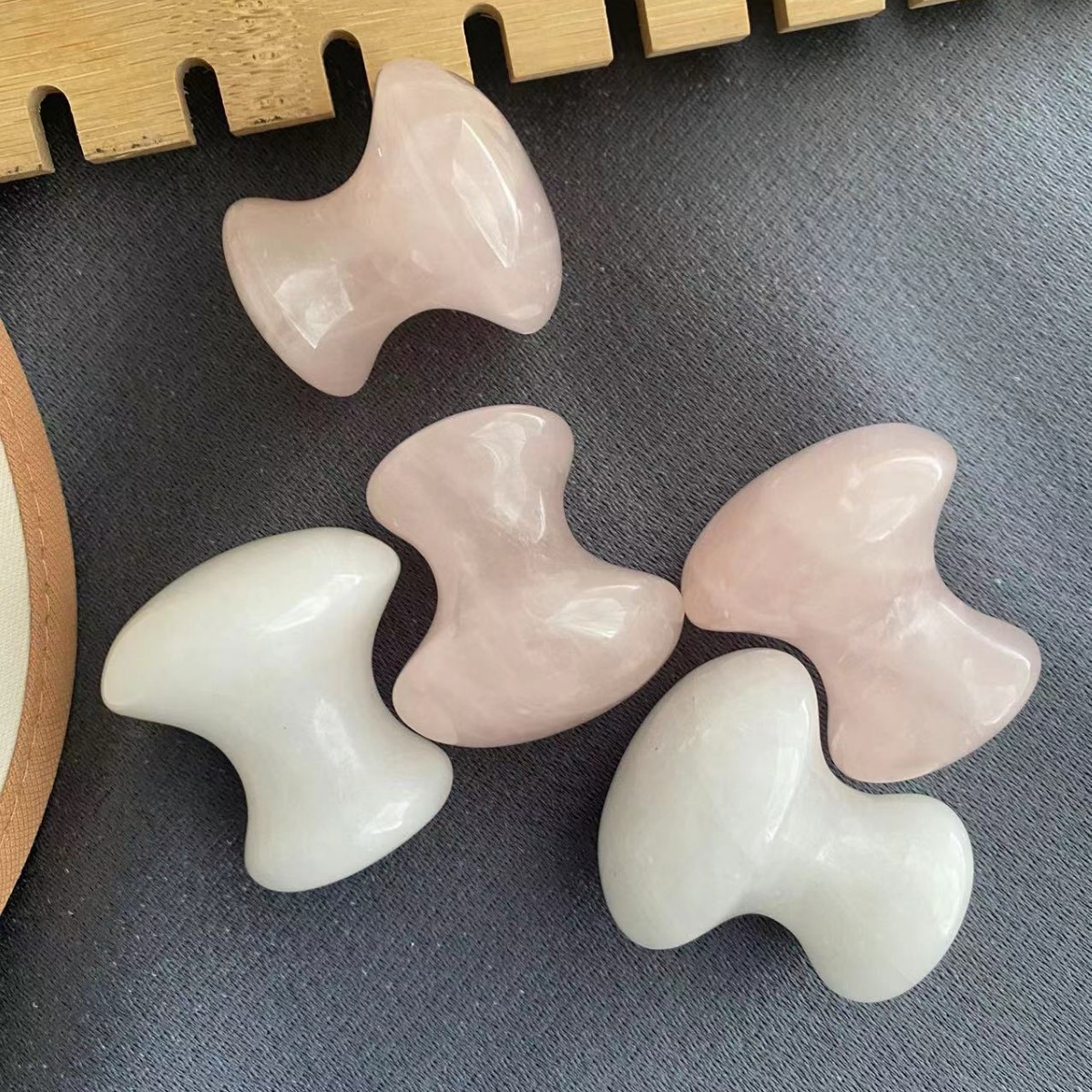 Natural Jade Mushroom Head Facial Hot Compress Cold Beauty Energy Stone Pink Crystal White Jade Aventurine Massage Stone