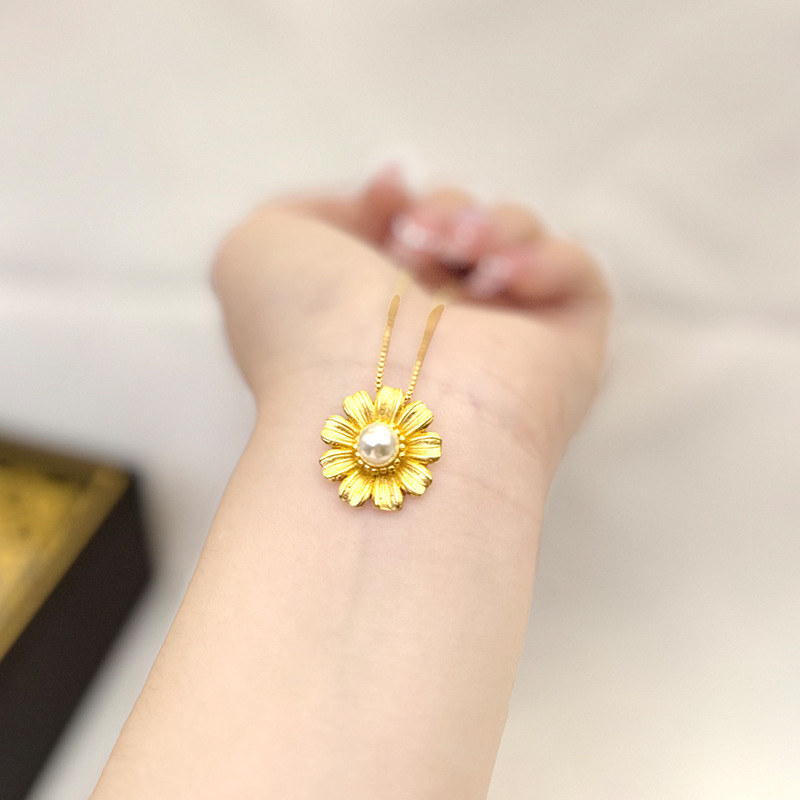 Luz de lujo estilo Plaid flor colgante Vietnam arena oro imitación perla colgante de aleación de cobre exquisita joyería regalo de boda al por mayor