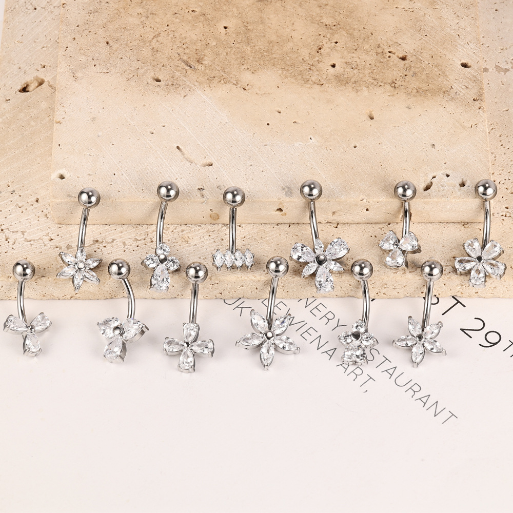 16G labret stud size and finish detail