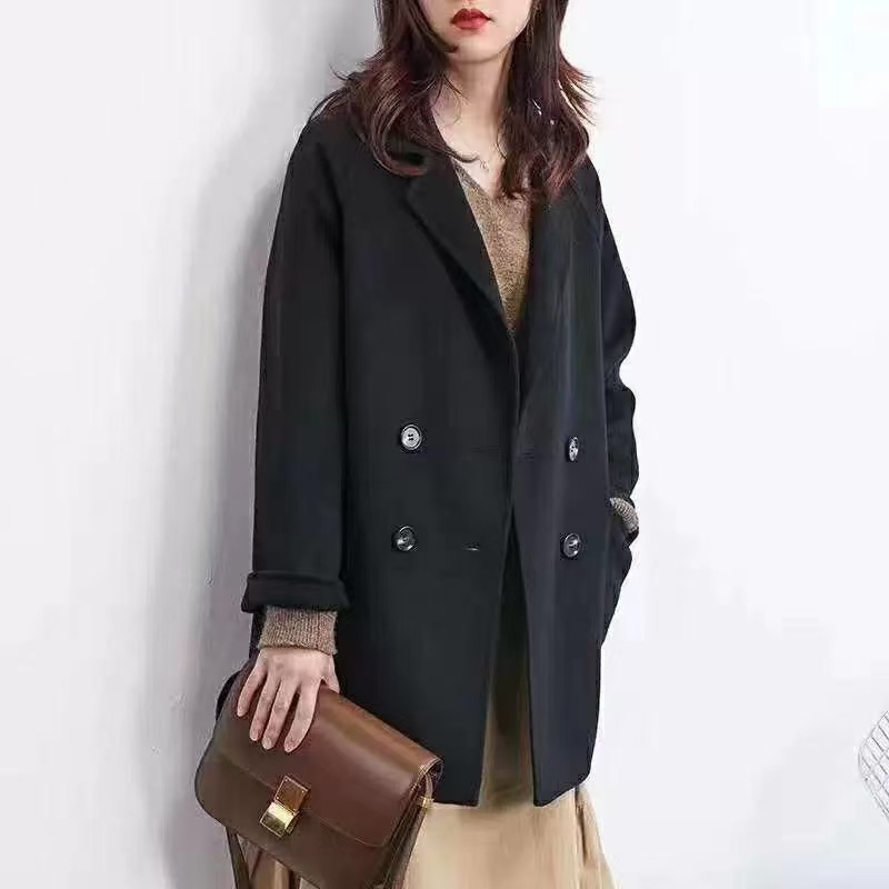 검은색