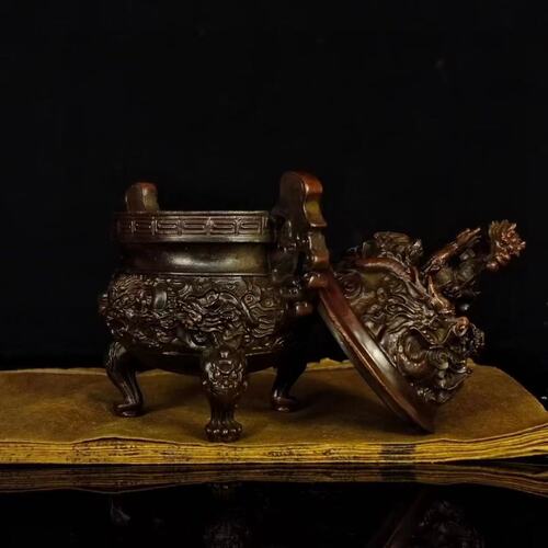 Brass Chinese Nine Dragon Tripod Nine Dragon Dan Furnace Daming Xuande three-legged incense burner tower incense burner household tea ceremony tea art ornaments