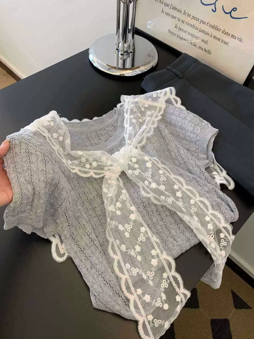 Корейская ретро-шаль из кружева, многослойная серая вязаная кофта с коротким рукавом для женщин, лето 2025, новый дизайн, уменьшающий возраст