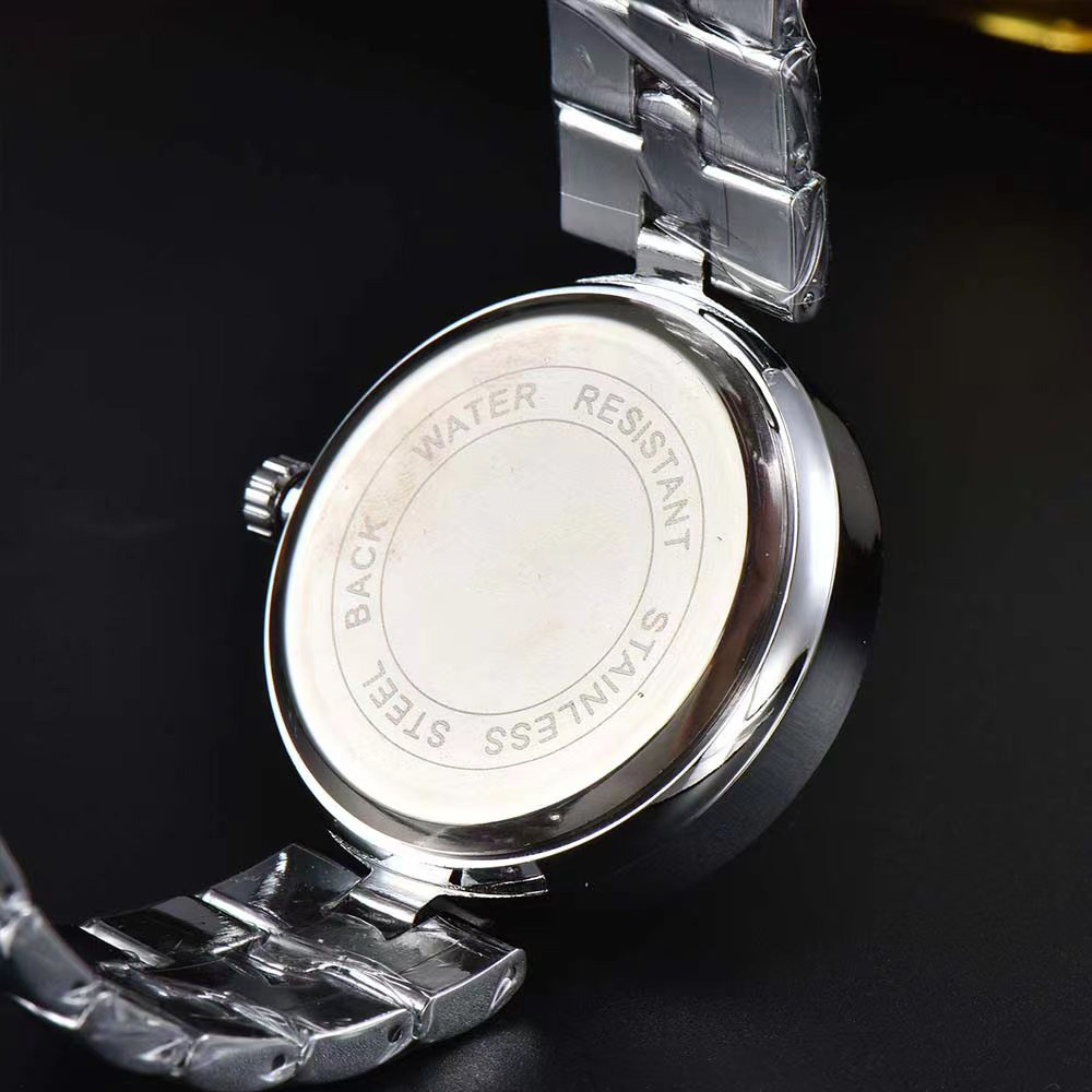Orologio al quarzo da donna elegante e classico stile moda_voghion.com